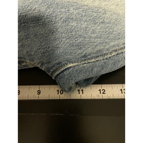 Levis Mens Jeans 30x32 Medium Wash Distressed Button Fly High Rise Straight Leg - Picture 7 of 9